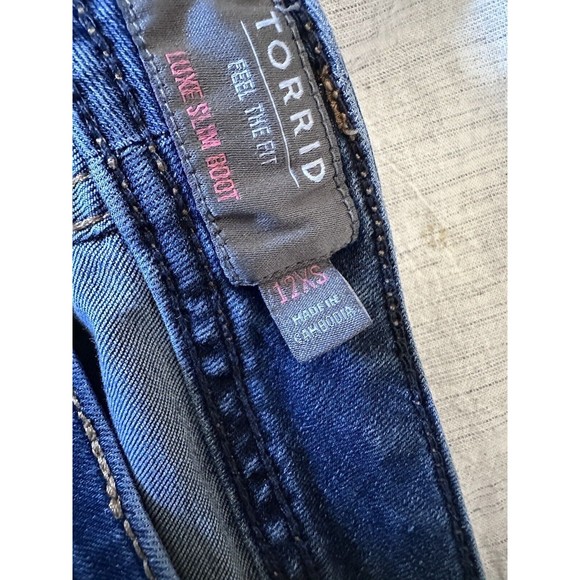 Torrid Womens Luxe Slim Boot Size 12 Ex Short Medium Wash Bootcut Flare Denim - Picture 6 of 11